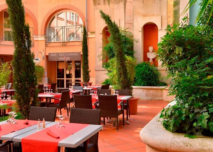 Plaza Hotel Capitole Toulouse - Anciennement Crowne Plaza 4* Тулуза