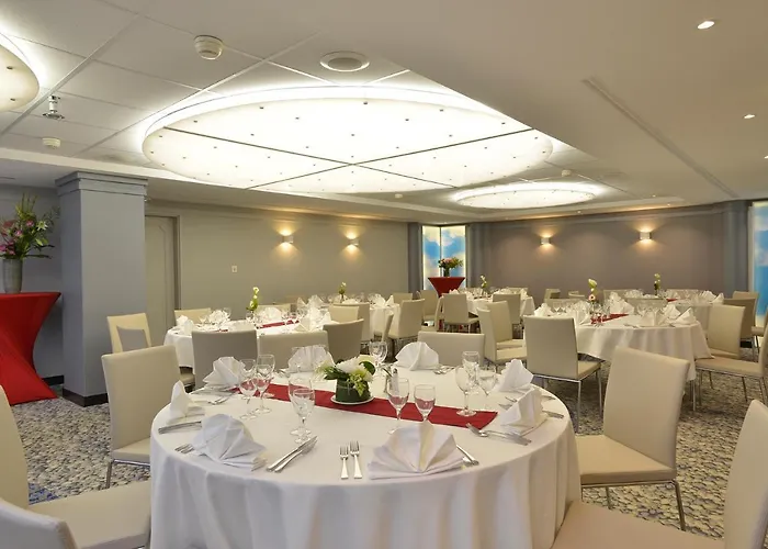 Plaza Hotel Capitole Toulouse - Anciennement Crowne Plaza ホテル 4*